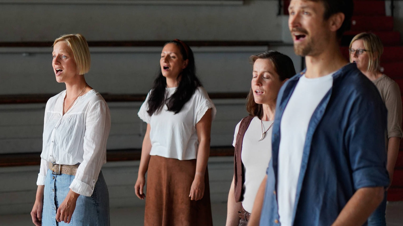 tonraumfünf10: Der Chor aus Berlin singt „On The Banks Of The Condamine“ von Iain Grandage.