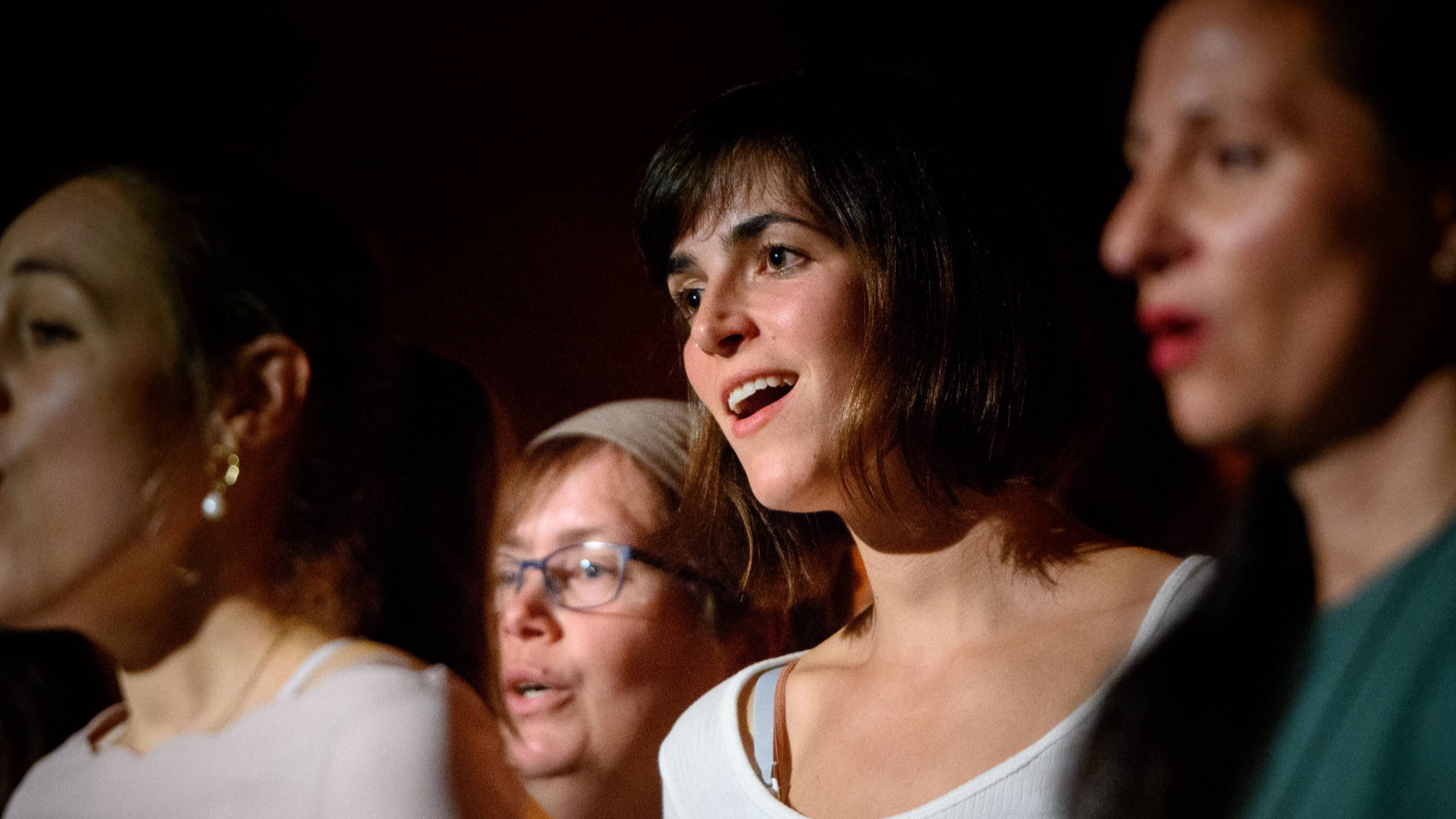 acapella Chor tonraumfünf10 mit seinem Konzertprogramm „Past Life Melodies“ im Theater im Delphi in Berlin-Weißensee